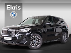BMW iX1 - xDrive30 Launch Edition 67 kWh M sportpakket | Travel Pack | Harman Kardon
