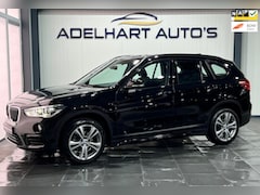 BMW X1 - SDrive18i Executive M stuur / Automaat Panorama dak / Navigatie full map / Camera / Keyles