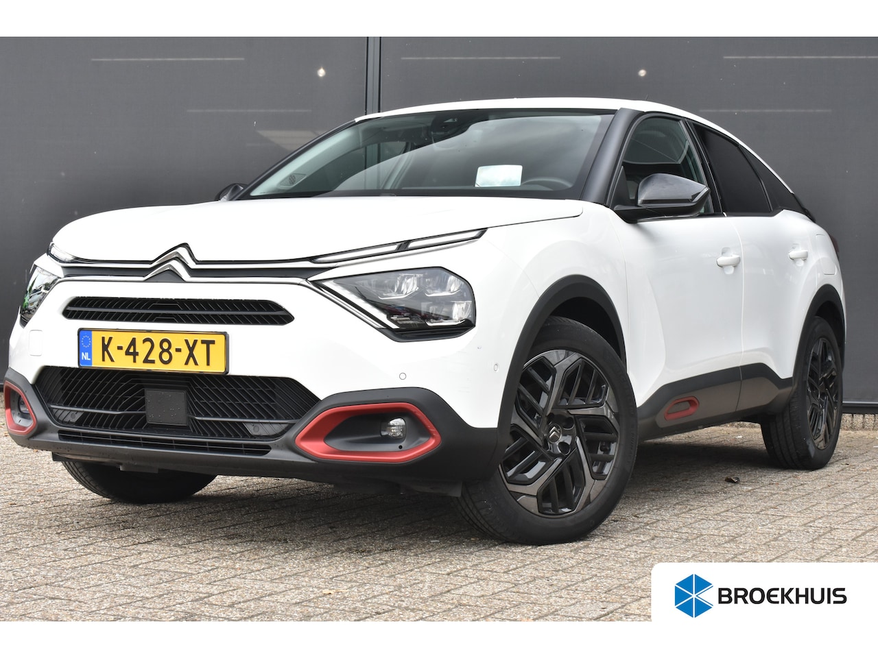 Citroën C4 - 1.2 Puretech Shine | Vol-Leder | HeadUp-Display | Stuur/Stoelverwarming | Navigatie | Voor - AutoWereld.nl