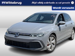 Volkswagen Golf - 1.4 eHybrid 245pk DSG GTE / Stuur & Stoelverwarming / LED Koplampen / Keyless / Navigatie