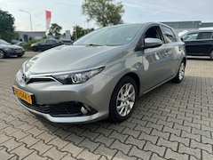Toyota Auris - 1.2T Dynamic