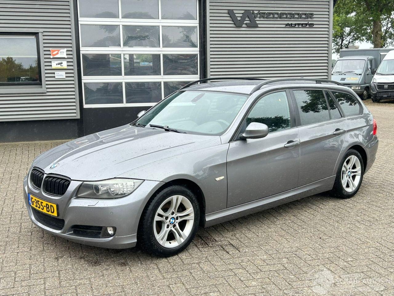 BMW 3-serie Touring - 318i 318i - AutoWereld.nl