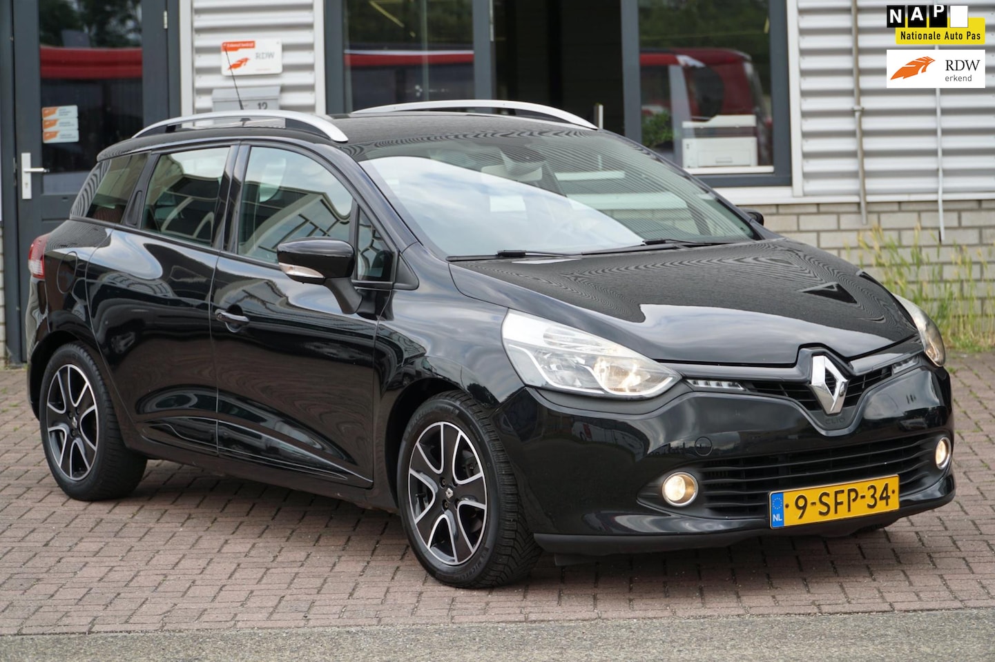 Renault Clio Estate - 1.5 dCi ECO Dynamique 1STE EIG. - AutoWereld.nl