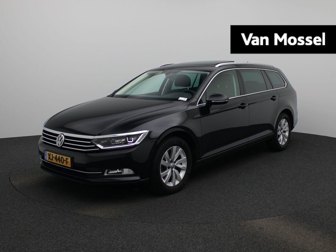 Volkswagen Passat Variant - 2.0 TDI Comfortline Business 150 PK | Automaat | Navigatie | Panoramadak | Apple Carplay | - AutoWereld.nl