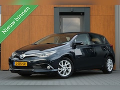 Toyota Auris - 1.8 Hybrid Dynamic | Navigatie | Clima | Camera
