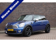 MINI Cooper - 1.6 One Business Line 17"velgen, navigatie, prachtige auto