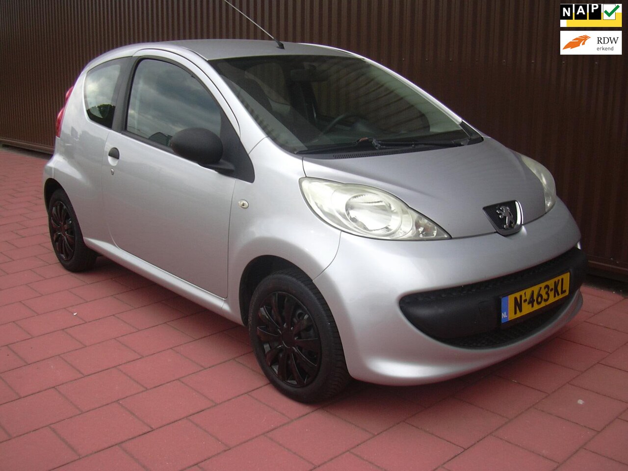 Peugeot 107 - 1.0-12V XR 1.0-12V XR - AutoWereld.nl