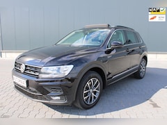 Volkswagen Tiguan - 2.0 TSI 4Motion Highline SCHUIFDAK TREKHAAK