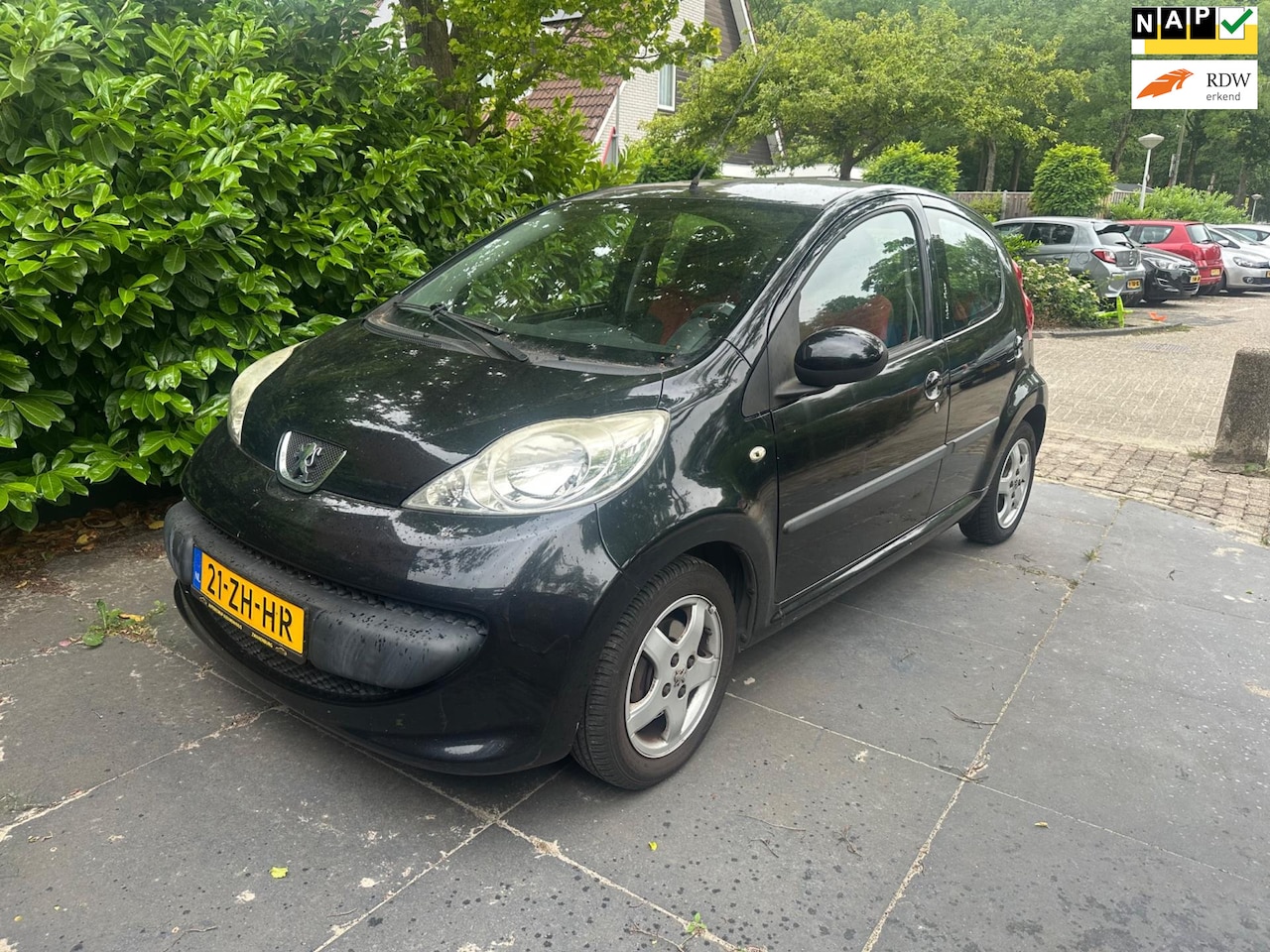 Peugeot 107 - 1.0-12V XS Urban Move Zeer Nette Staat. - AutoWereld.nl
