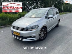 Volkswagen Touran - 1.6 TDI SCR Comfortline Business / NAVI / AIRCO / DSG