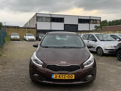 Kia Cee'd - 1.6 GDI Super Pack Premium