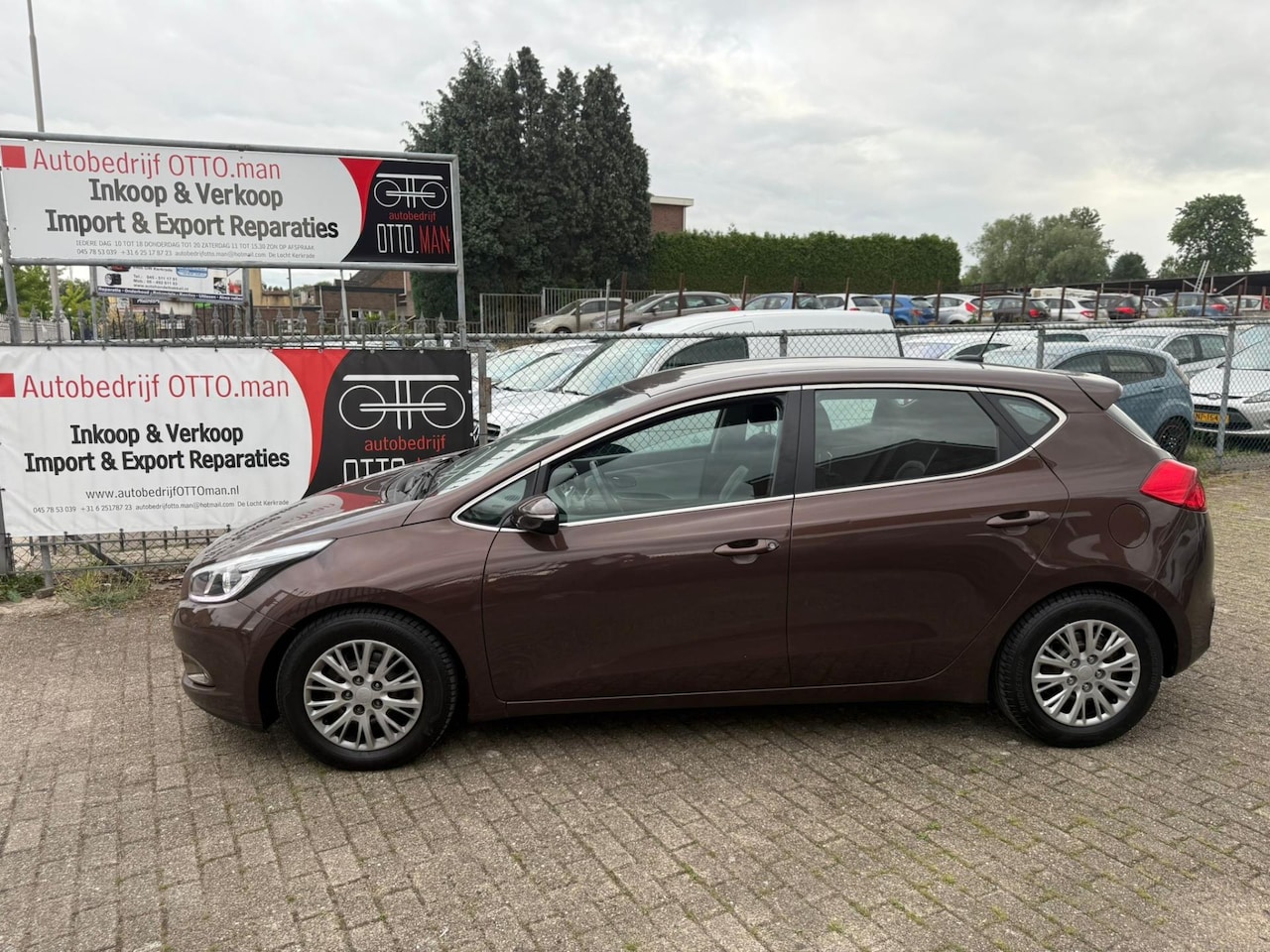 Kia Cee'd - 1.6 GDI Super Pack Premium 1.6 GDI Super Pack Premium - AutoWereld.nl