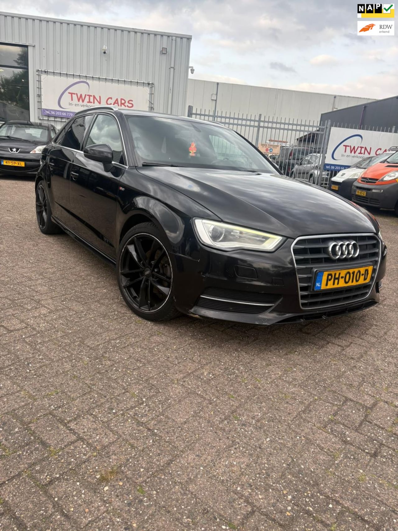 Audi A3 Sportback - 1.6 TDI ultra Edition Airco Met Schade - AutoWereld.nl