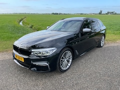 BMW 5-serie Touring - 530i High Executive pano dak, sportstoelen, navi (2025), CarPlay, LED koplampen, head-up display en trekhaak