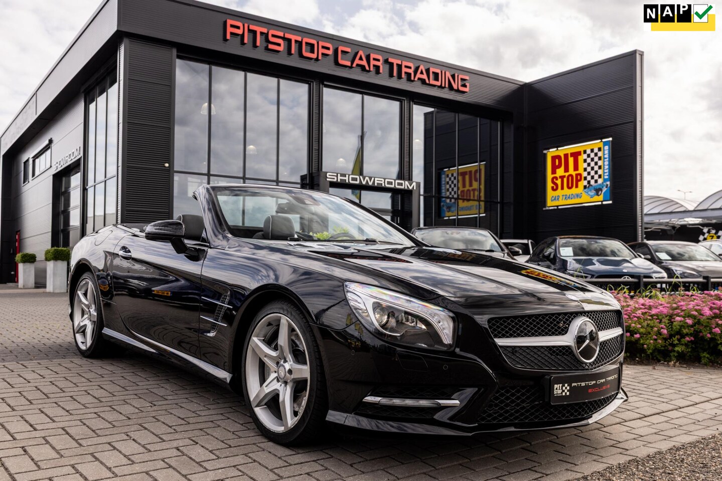 Mercedes-Benz SL-klasse Cabrio - 350 AMG, 306 PK, *38000km* Massage, Uniek! - AutoWereld.nl