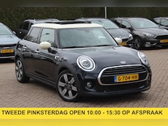 MINI Cooper - 1.5 60 Years Edition / Panoramadak / Head-up / Leder / Harman Kardon / 17'' / Navigatie /