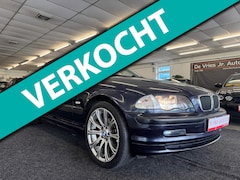 BMW 3-serie - 318i Executive. Cruise control, trekhaak, 18'LM en veel meer