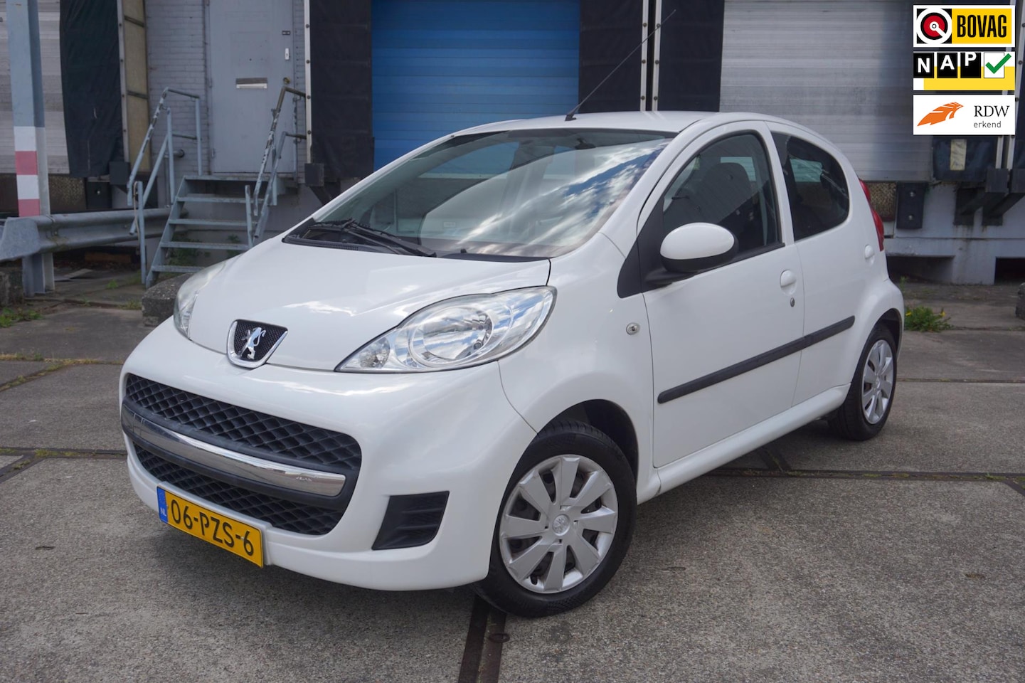 Peugeot 107 - 1.0-12V XS * Airco * 5Drs * - AutoWereld.nl