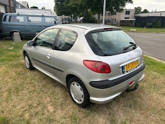 Peugeot 206 - 1.4 X-line
