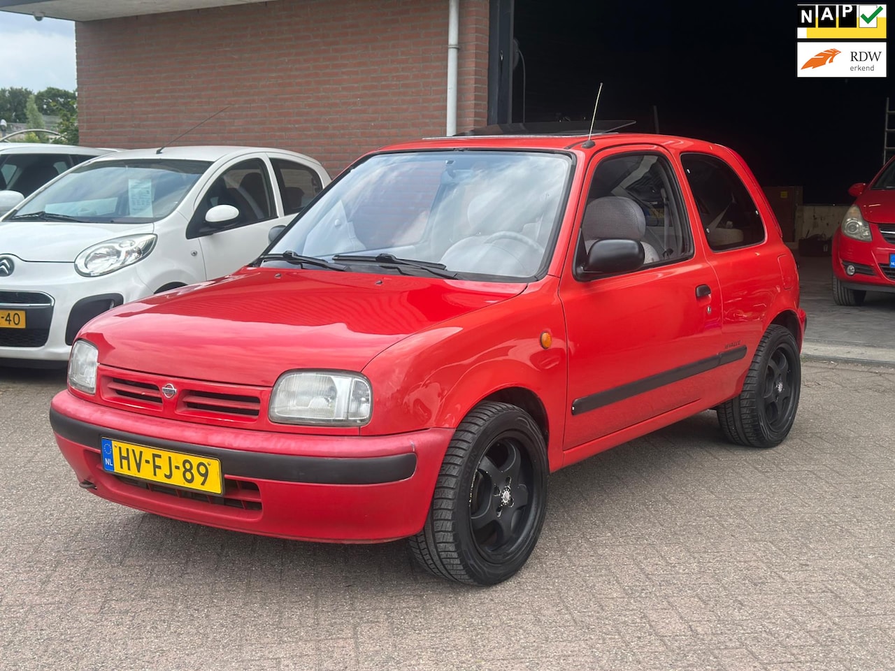 Nissan Micra - 1.0 LX AUTOMAAT, APK, DAKRAAM, VELGEN!! - AutoWereld.nl