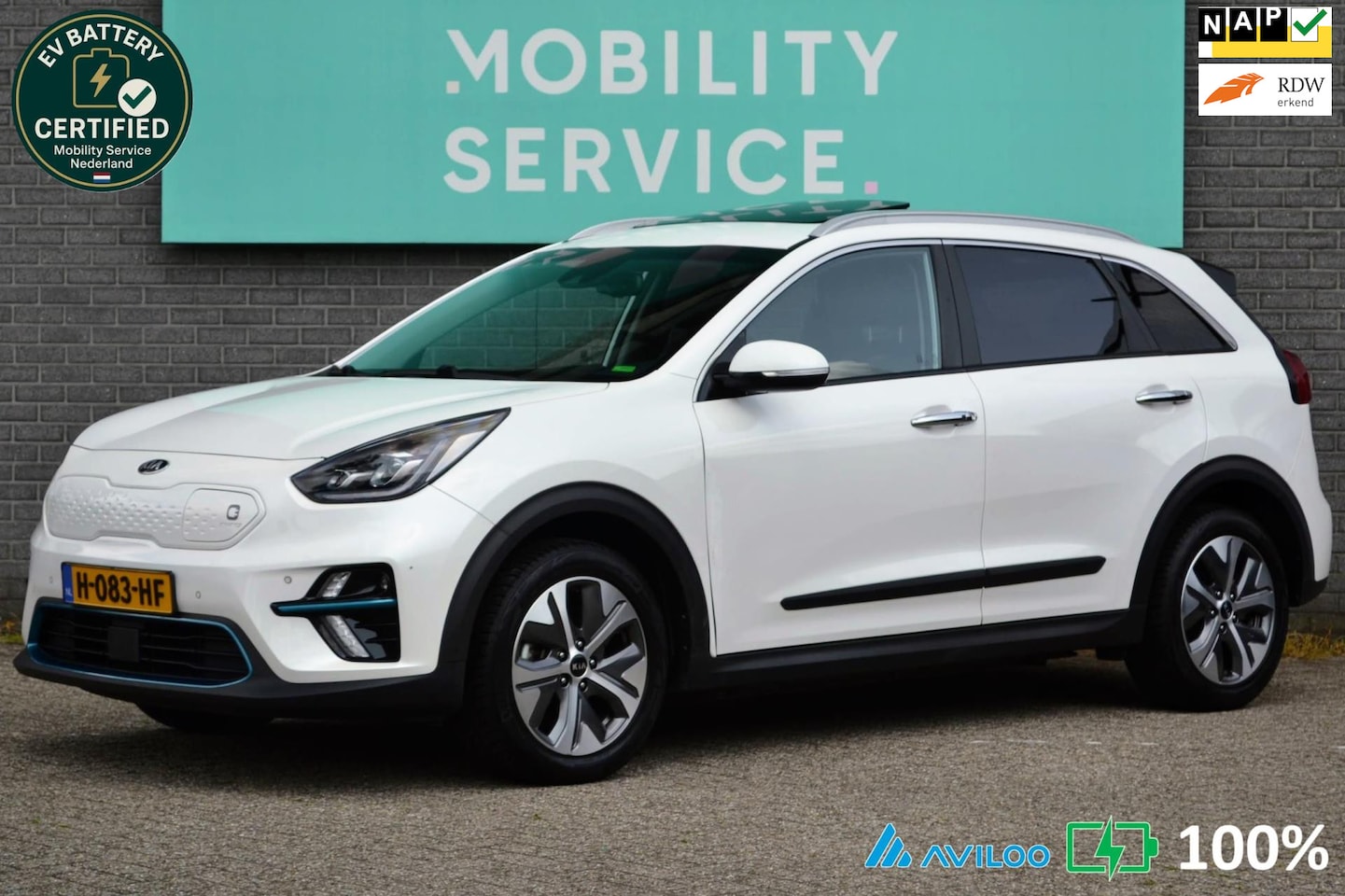 Kia e-Niro - ExecutiveLine 64 kWh SOH100% SK dak Clima ACC Leder CarPlay LaneAssist LED - AutoWereld.nl