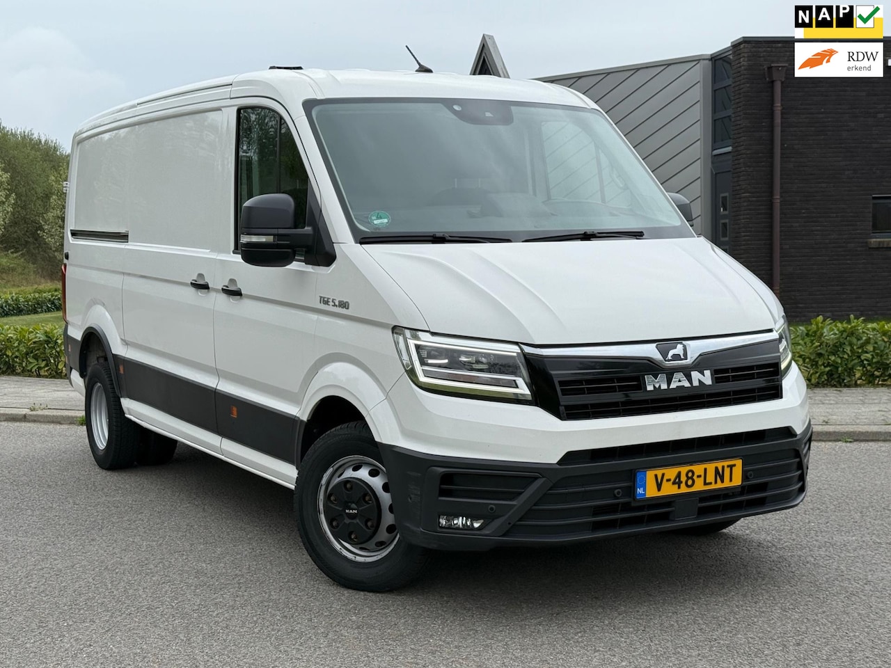 MAN TGE - 5.180 2.0 DL L2H1 DSG Automaat | Dubbellucht | Navi | Airco | Stoelverwarming | LED | - AutoWereld.nl