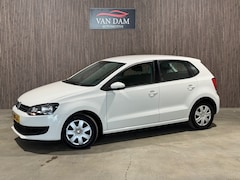 Volkswagen Polo - 1.4-16V Comfortline 2011 DSG NAVI CLIMA AIRCO