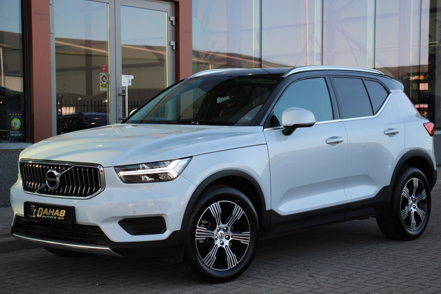 Volvo XC40 - 2.0 T4 Inscription | 190PK | Camera | El. Trekhaak - AutoWereld.nl