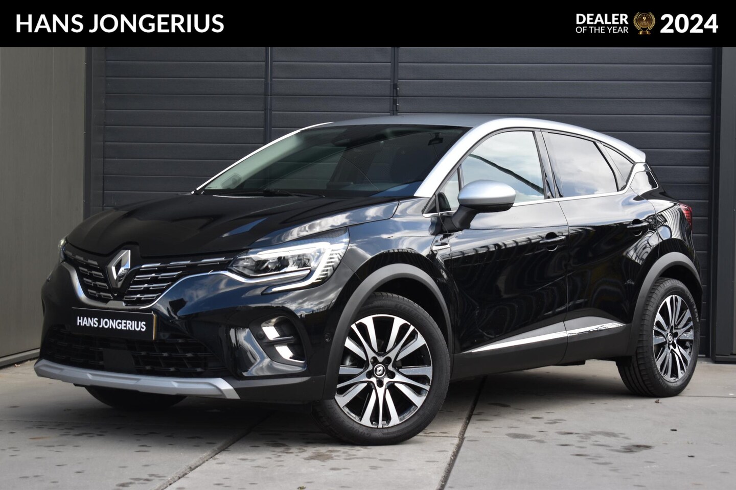 Renault Captur - Tce 160 Mild Hybrid Iconic | AUTOMAAT | 360 CAMERA | TREKHAAK | NAVI | STOELVERWARMING | L - AutoWereld.nl
