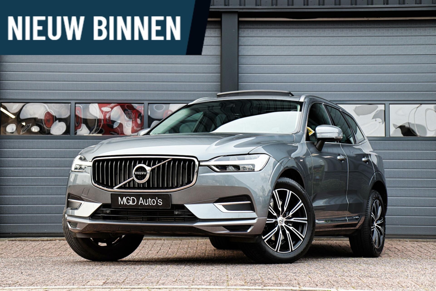Volvo XC60 - 2.0 T4 Inscription /PANODAK/MEMORY/CAMERA/HUD/STOELVERW./KEYLESS/CARPLAY! - AutoWereld.nl