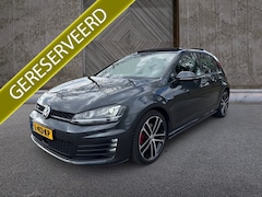Volkswagen Golf - 2.0 TDI GTD, sport and sound, panodak, line assi, acc,