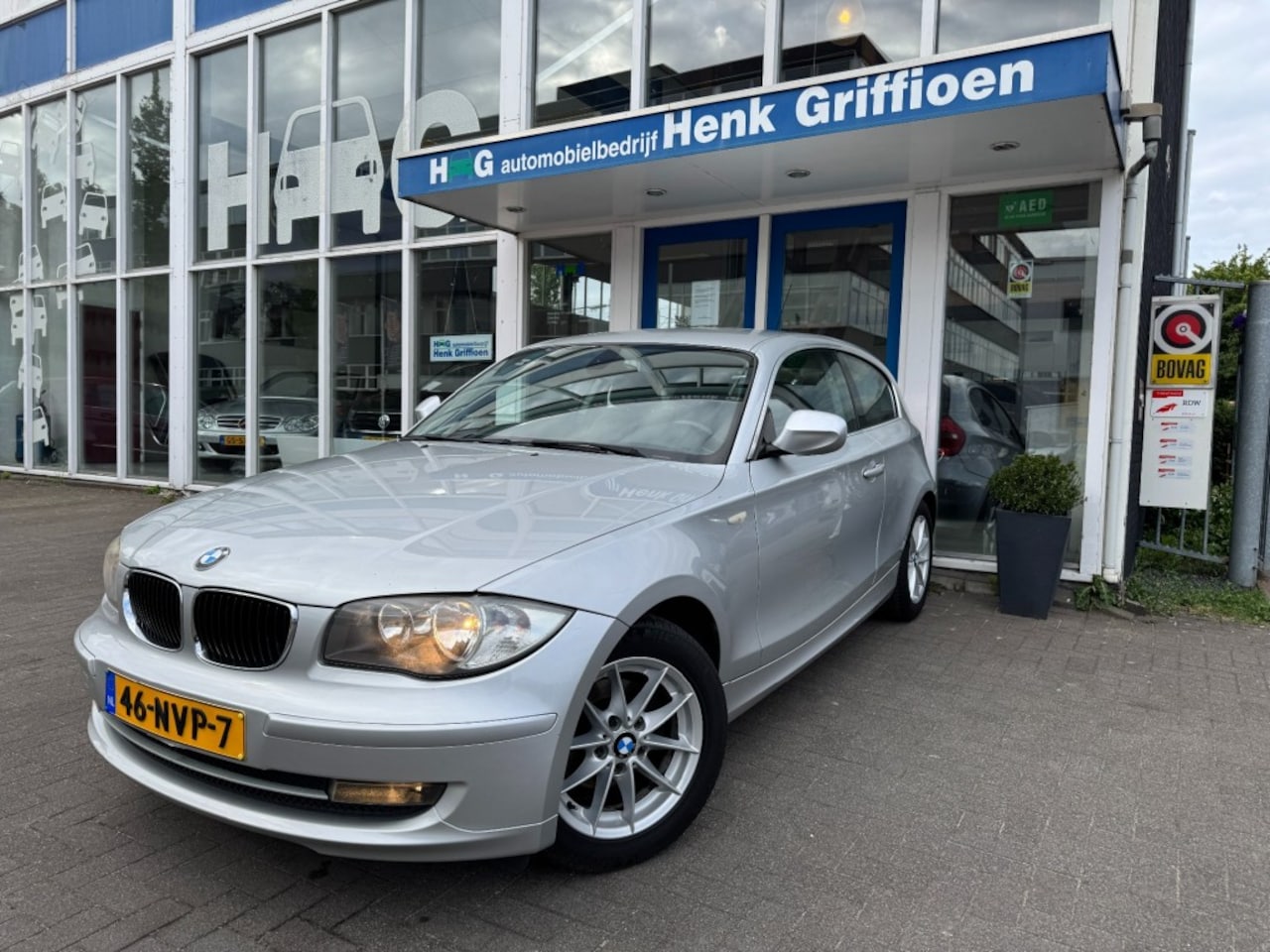 BMW 1-serie - 116i Business I Climate control I Cruise control I LM wielen - AutoWereld.nl