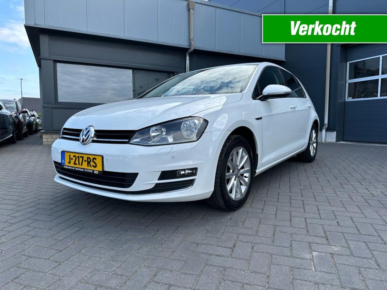Volkswagen Golf - 1.2 TSi Lounge Clima stoelverwarming Trekhaak - AutoWereld.nl