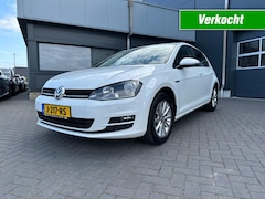 Volkswagen Golf - 1.2 TSi Lounge Clima stoelverwarming Trekhaak