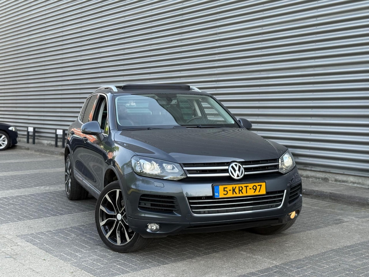 Volkswagen Touareg - 3.0 TDI Highline (bj 2010) PANO|XENON|LEER|PDC|4WD - AutoWereld.nl