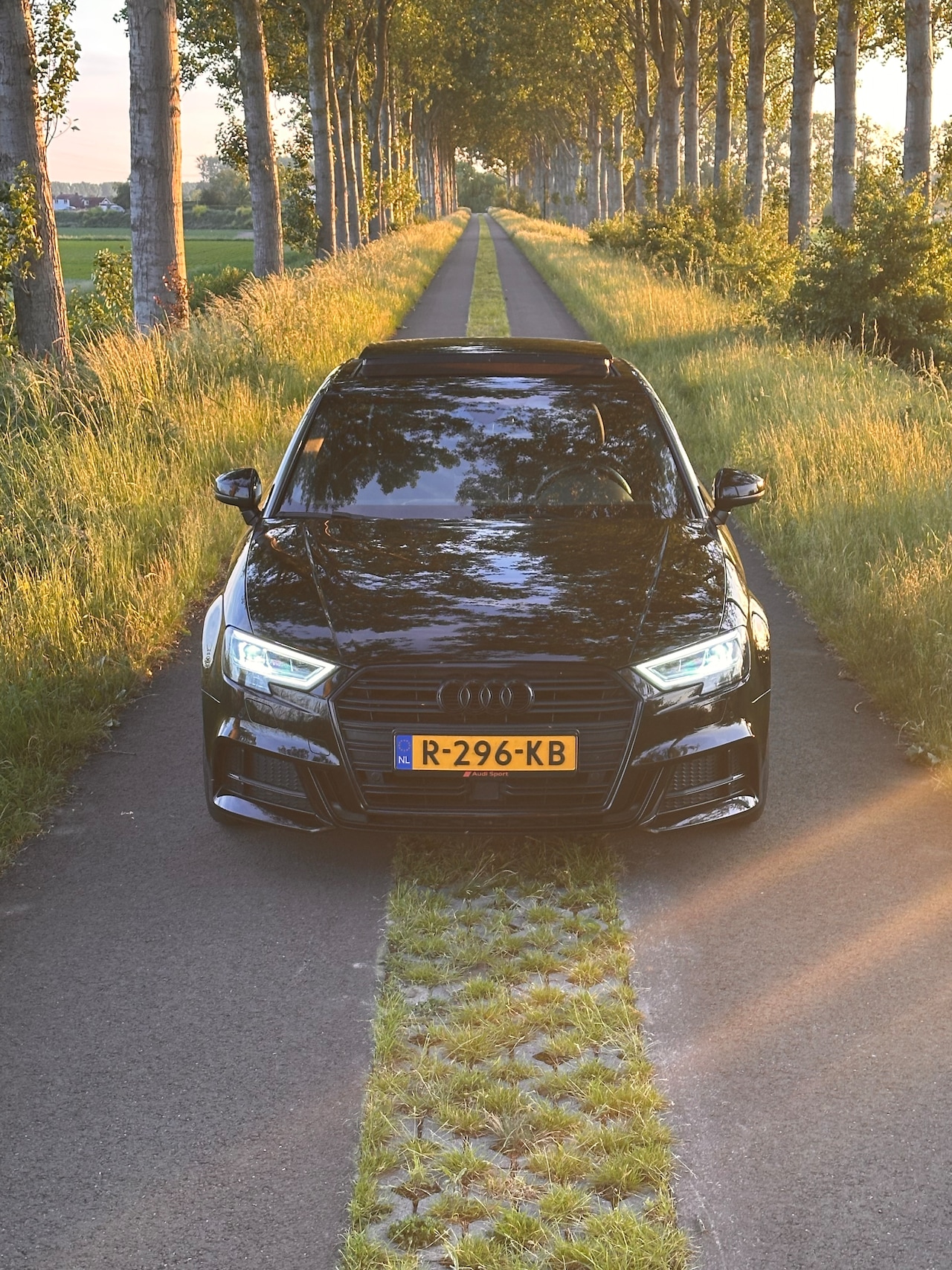 Audi A3 Limousine - 35 TFSI CoD Sport S Line Edition - AutoWereld.nl