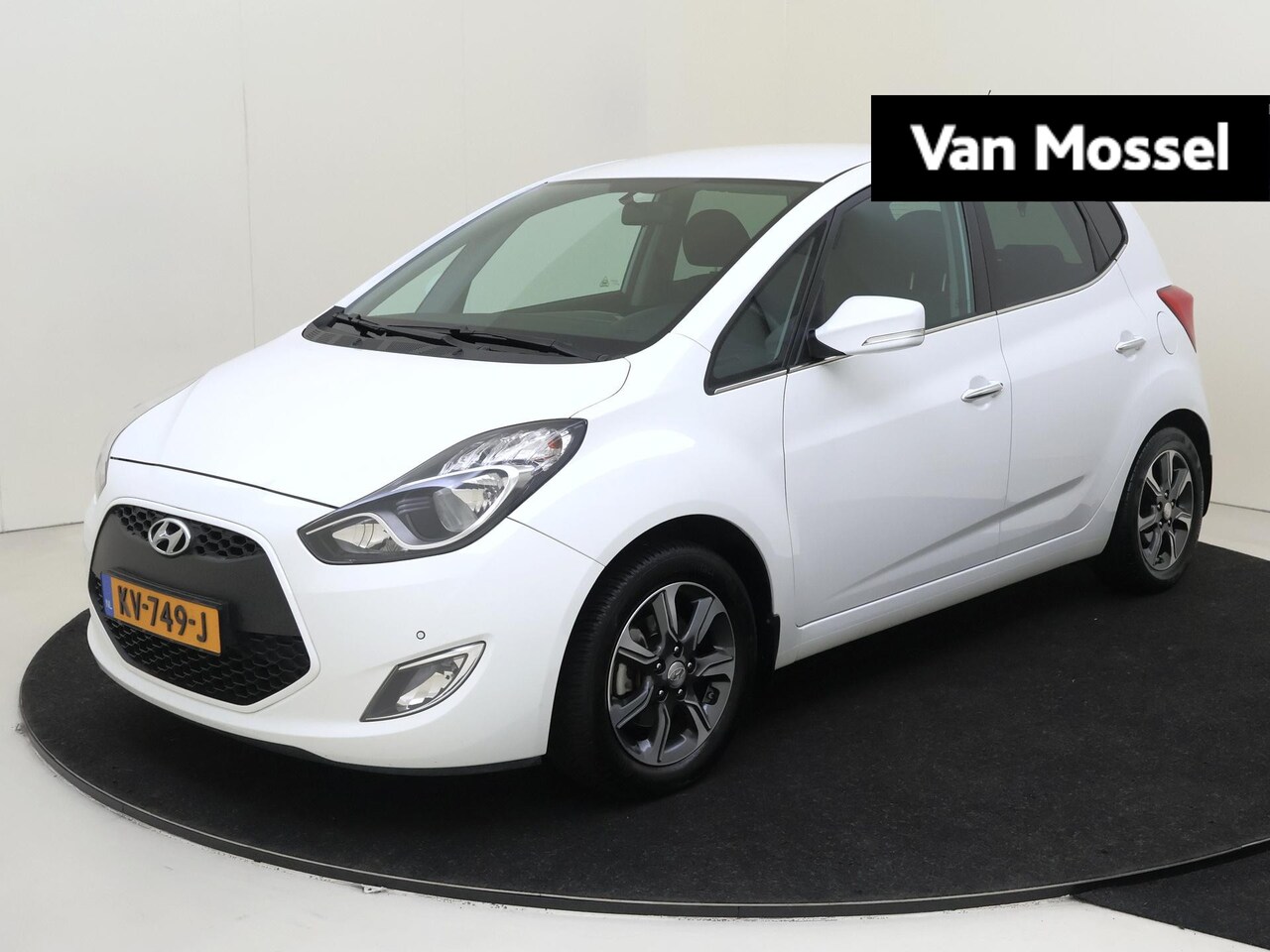 Hyundai ix20 - 1.6i Go! | Navigatie | Clima | LM velgen | Trekhaak - AutoWereld.nl