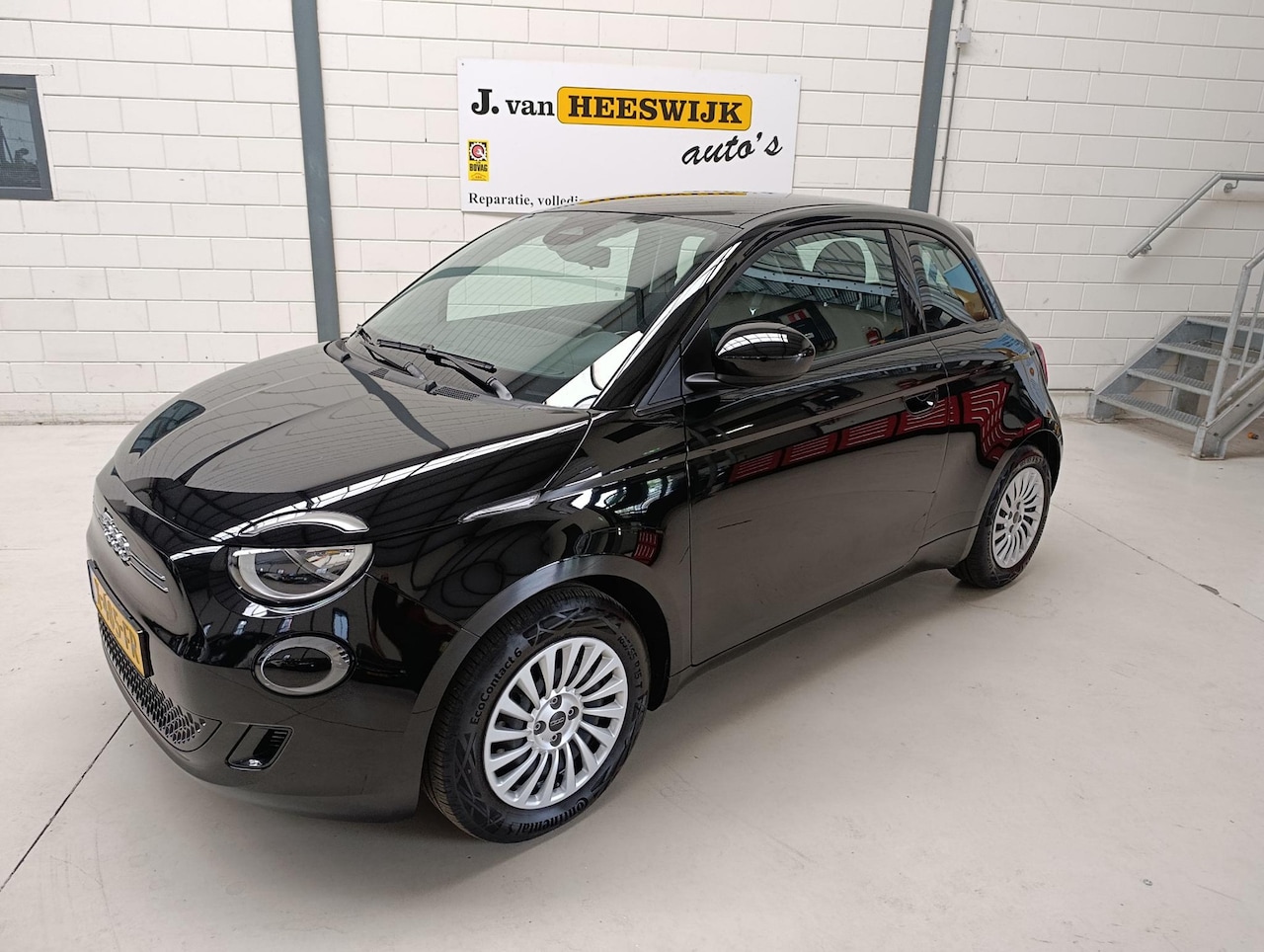 Fiat 500 - Urban 42 kWh Ecc | Cruisecontrole | Carplay - AutoWereld.nl