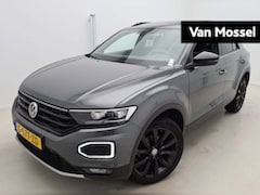 Volkswagen T-Roc - 1.5 TSI Sport | Black Style | Panorama Schuif/Kantel Dak | LED-Verlichting | Sport Interie