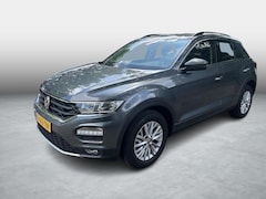 Volkswagen T-Roc - 1.0 TSI Style | Carplay | adaptive cruise |