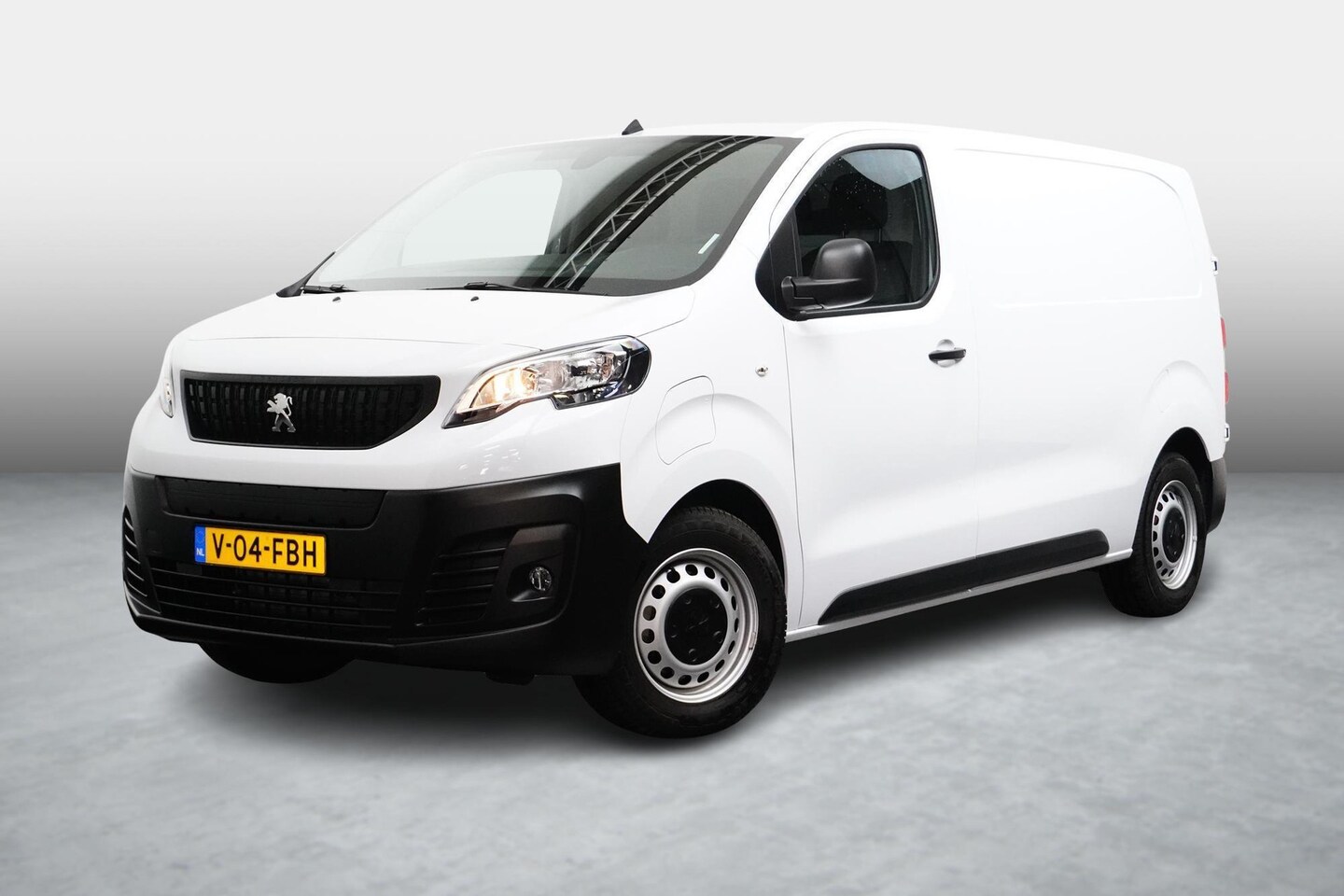 Peugeot e-Expert - EV L2 75 kWh | Camera | Carplay | - AutoWereld.nl