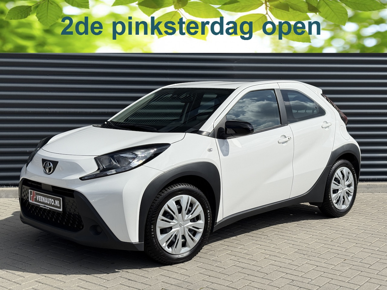 Toyota Aygo X - 1.0 VVT-i MT Play Camera/Stoelwarm/Apple/Android 2e Pinksterdag open van 12uur tot 16uur - AutoWereld.nl