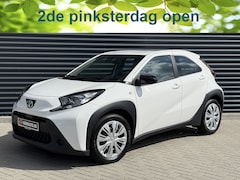 Toyota Aygo X - 1.0 VVT-i MT Play Camera/Stoelwarm/Apple/Android 2e Pinksterdag open van 12uur tot 16uur