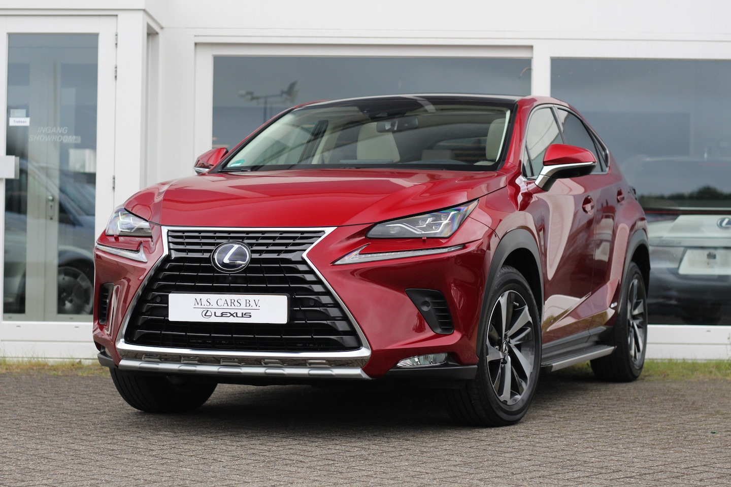 Lexus NX - 300h AWD President Line Premium I Mark Lev. I Applecarplay I Garantie I Pano - AutoWereld.nl