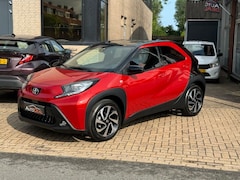 Toyota Aygo X - 1.0 VVT-i S-CVT Play Bi-Color
