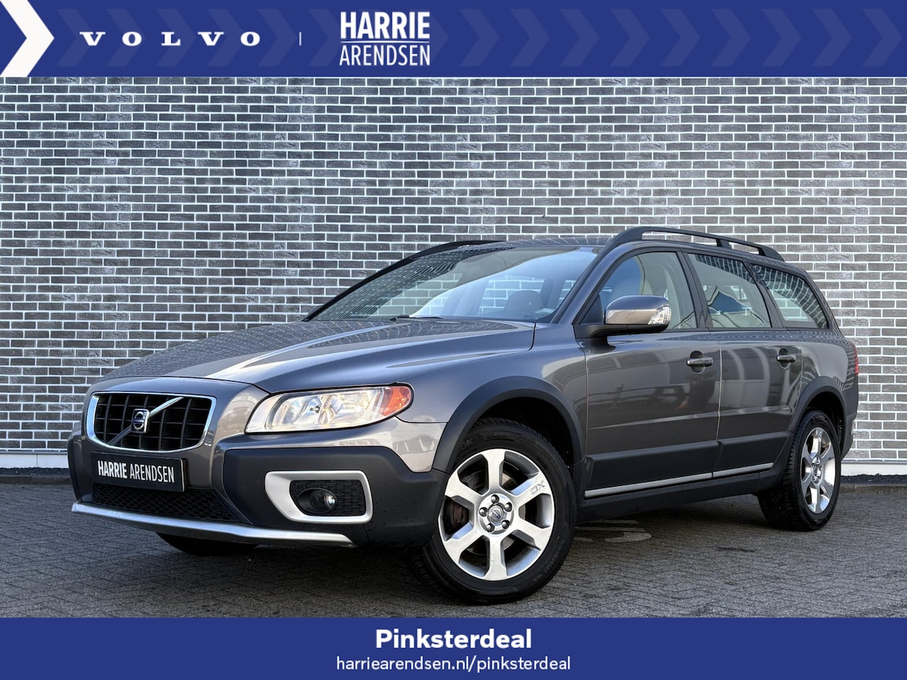 Volvo XC70 - 2.4 D5 AWD Momentum | Lederen bekleding | Trekhaak - AutoWereld.nl