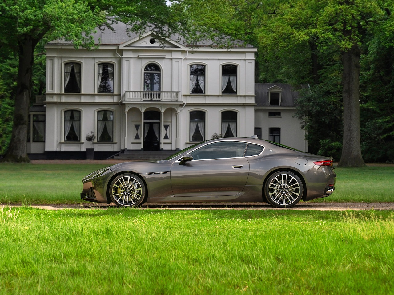 Maserati GranTurismo - V6 AWD Modena | Subliem! | Full PPF | Sonus Faber | ADAS - AutoWereld.nl