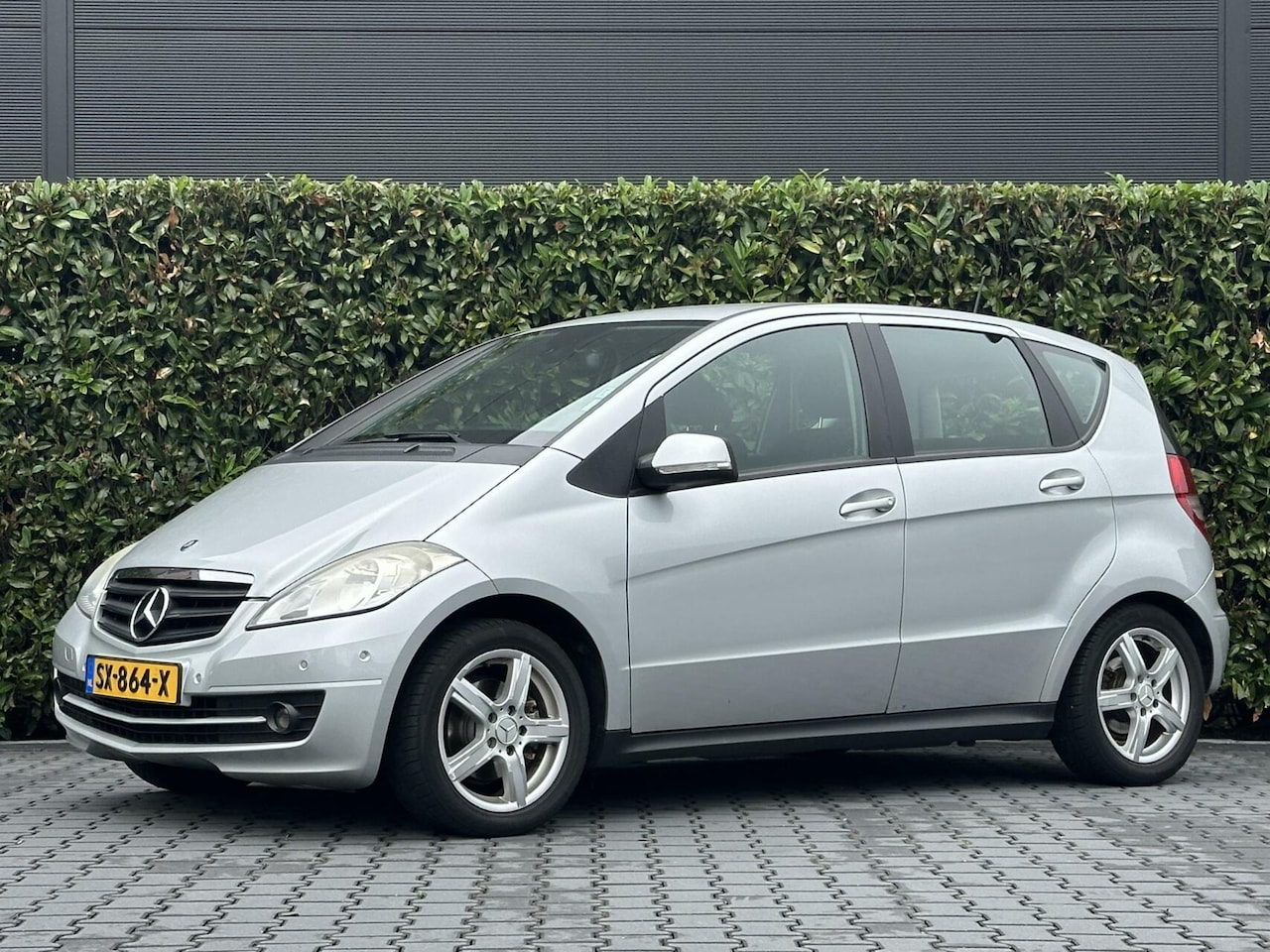 Mercedes-Benz A-klasse - 150 Classic 150 Classic, AIRCO, PARKEERSENSOREN, TREKHAAK, ELEKTRISCHE RAMEN, LICHTMETALEN VELGEN - AutoWereld.nl