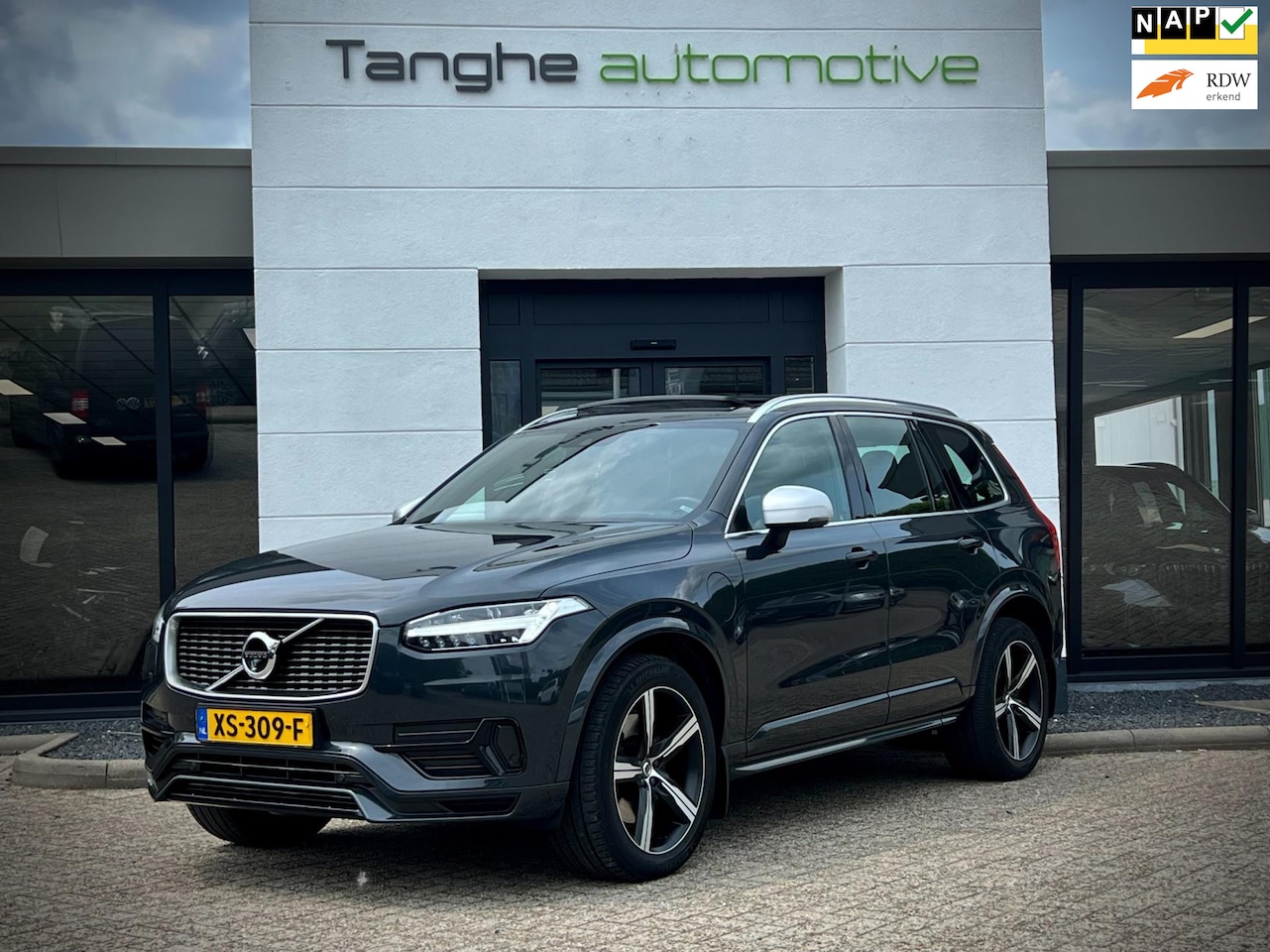 Volvo XC90 - T8 R-Design AWD, BTW, Panodak, Stoelkoeling, Massage, Trekhaak, ACC, Xenium - AutoWereld.nl