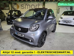 Smart Fortwo - EQ 22 kWh snellader - leder - stoel- en stuurverwarming - camera - navi etc